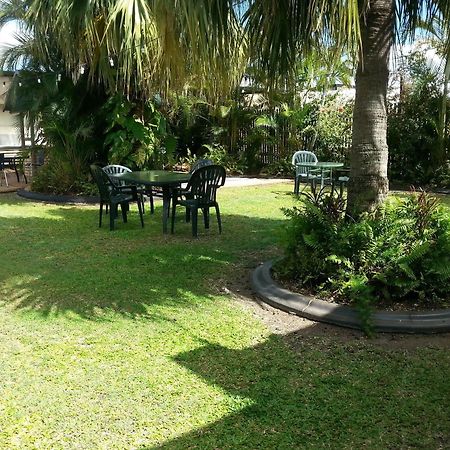 Golden Fountain Motel Rockhampton Exterior photo