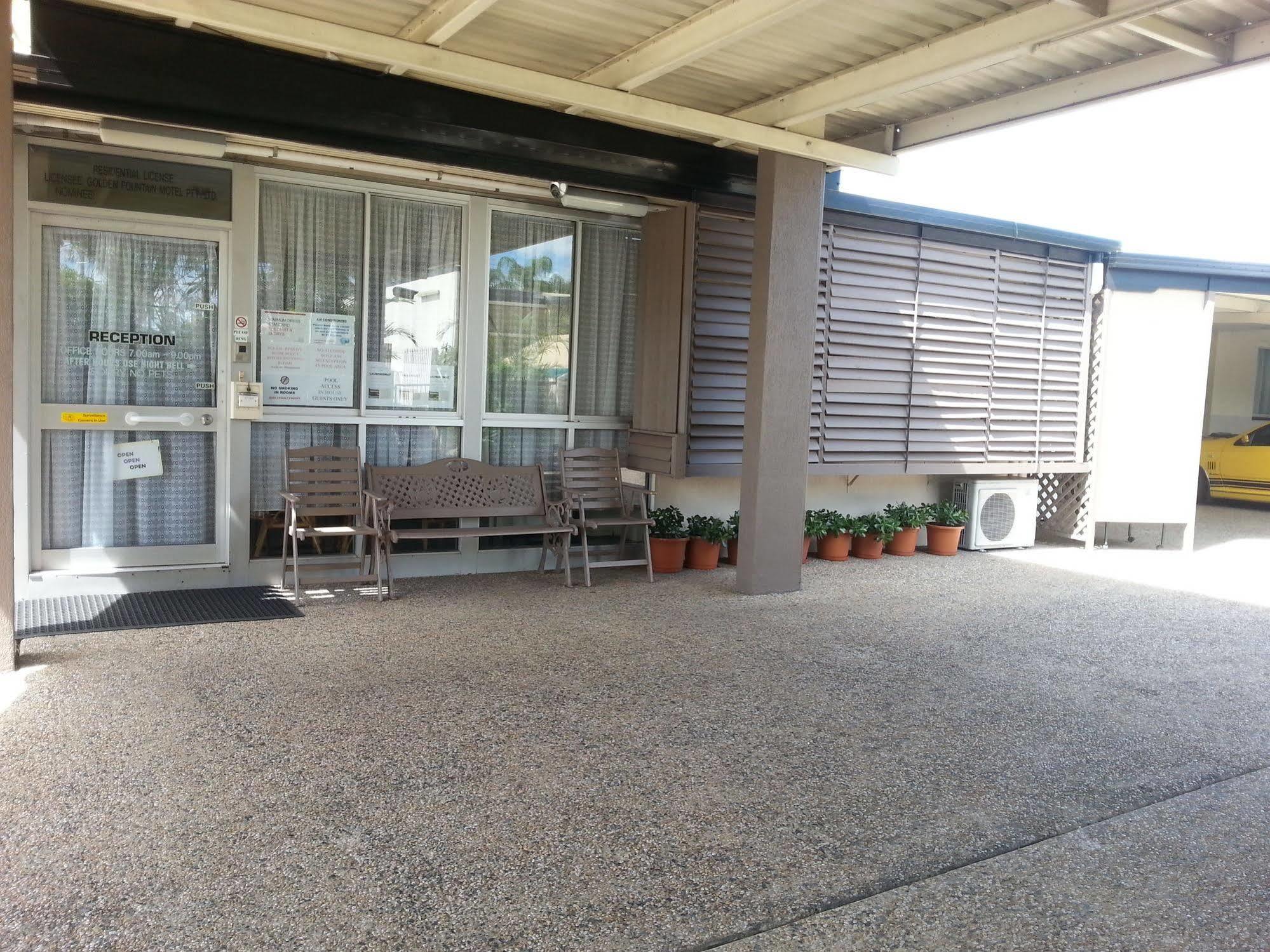 Golden Fountain Motel Rockhampton Exterior photo